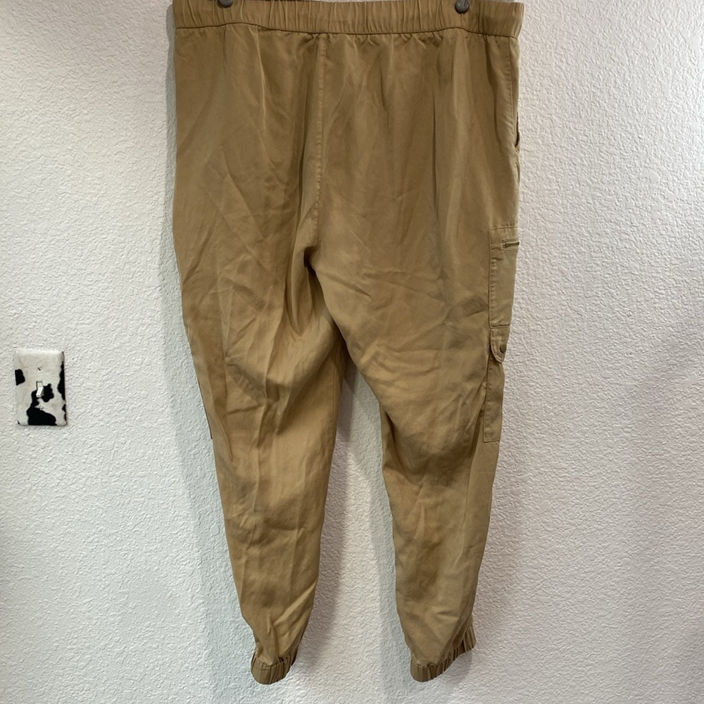 Banana Republic Soft Relaxed Cargo Tencel Casual Tan Safari Jogger Pants Sz XL - Picture 6 of 9